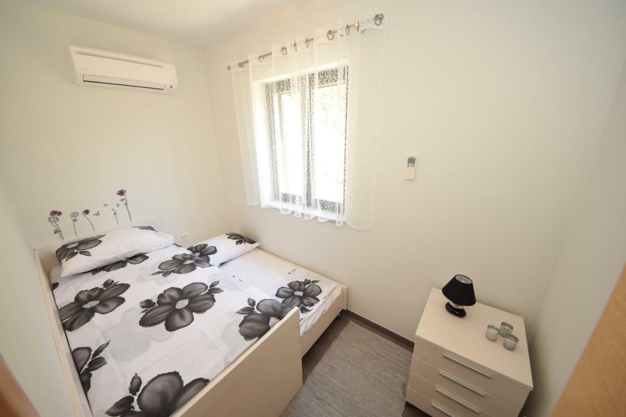 Apartmani Dora I Kati Orebić Buitenkant foto