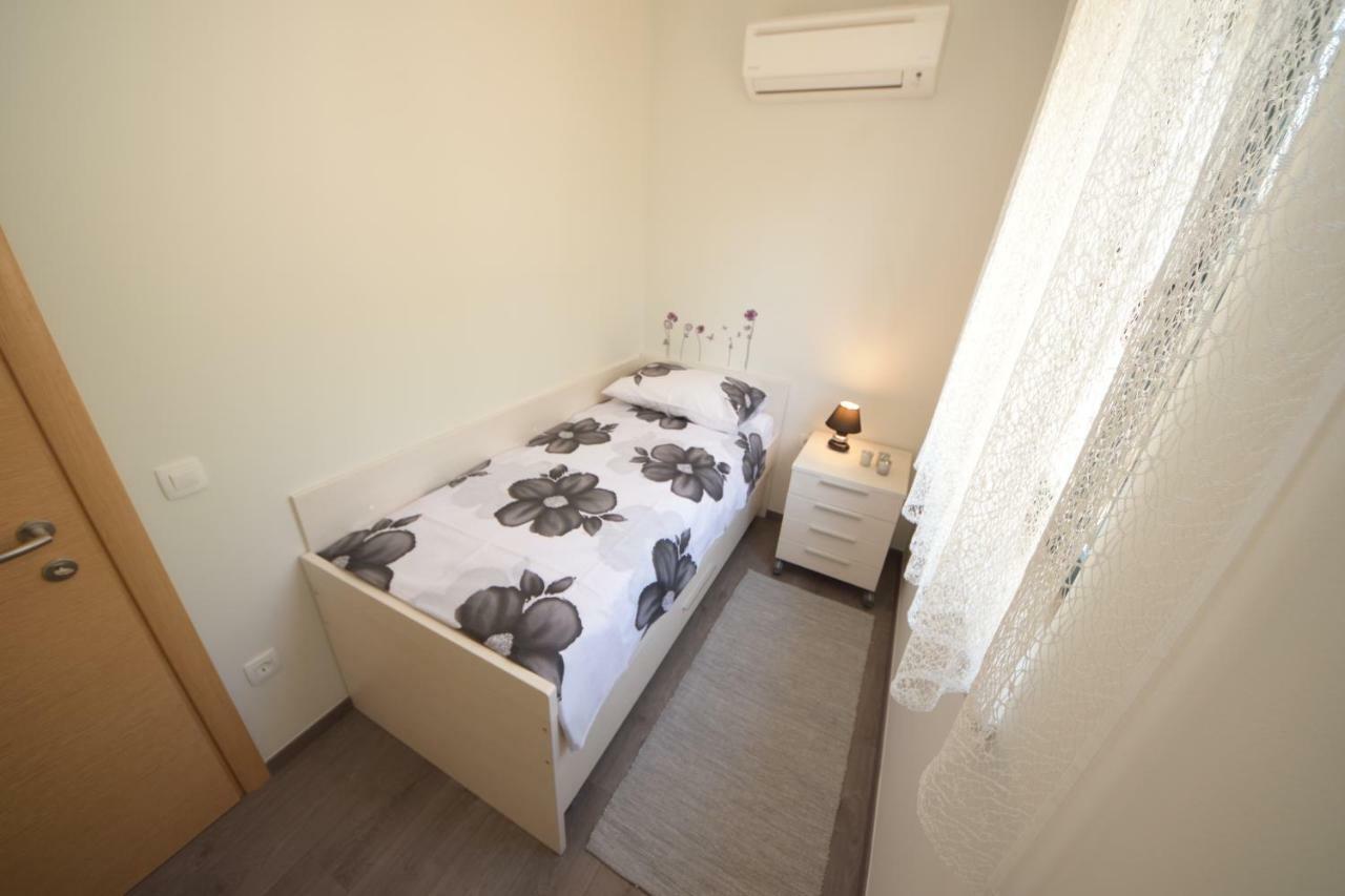 Apartmani Dora I Kati Orebić Buitenkant foto