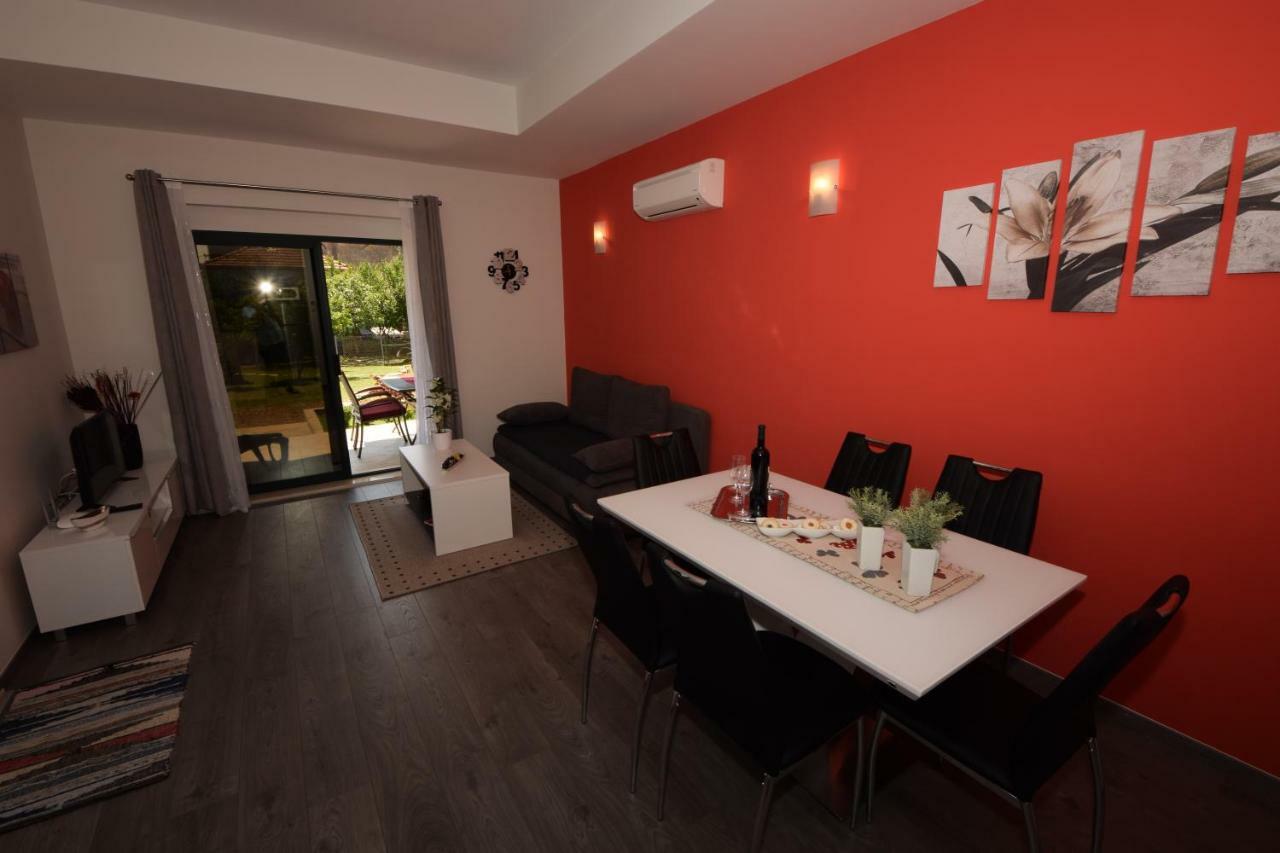 Apartmani Dora I Kati Orebić Buitenkant foto