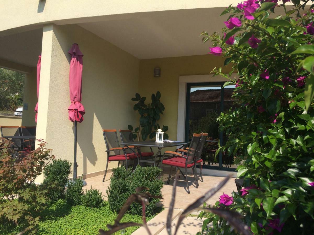 Apartmani Dora I Kati Orebić Buitenkant foto
